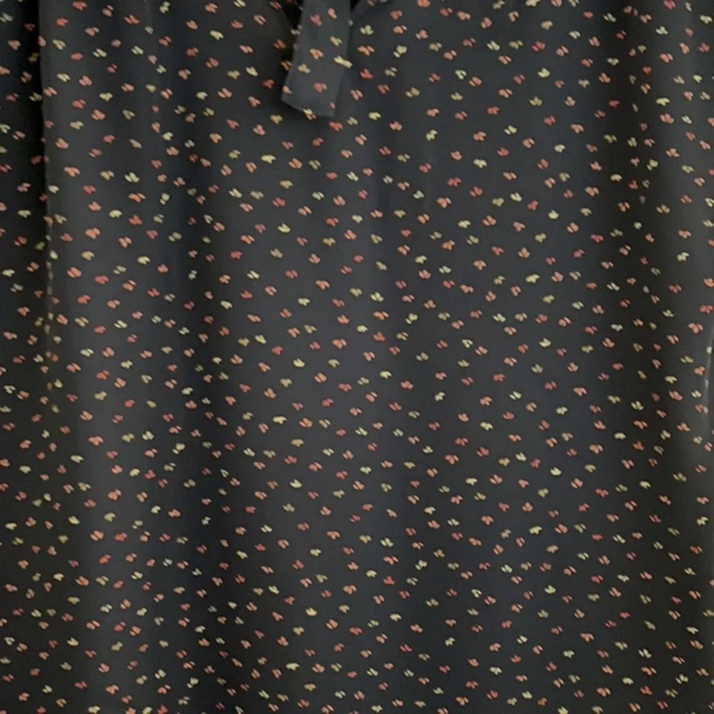 Lauren Conrad Navy Blue Pleated Neck Blouse. Size S - Picture 7 of 10